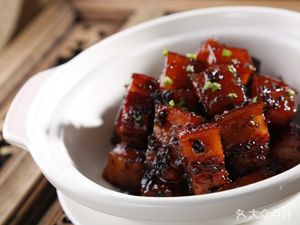 Tailun 8 Canteen (Shanghai Pengbei Xin Village Metro Station Super 8 Hotel Branch)