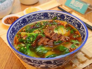 Red Braised Beef Noodles