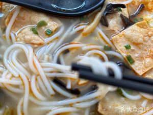 Liuzhou Luosifen (Shisunli Branch)