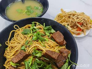Zhang Ji Red Braised Beef Noodles & Nutritious Noodle Soup (Xinnan Street Branch)