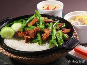 Kuyuan Claypot Rice (Rice with Crispy Rice Bottom)