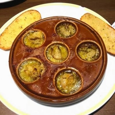 Sally's Italian Restaurant (Fengxian Baolong Store)