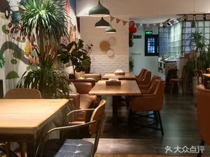 罗兰欧风意厨(银都路店)