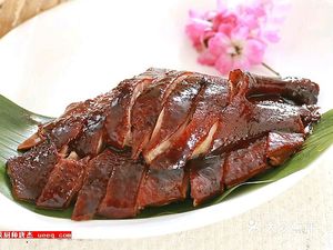 Yueyang Tower Hunan Restaurant (Old Humin Road Branch)