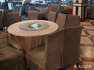 Old Neighborhood (Pujiang Yingyeda Dormitory Shanghai Jupu Business Hotel Store)