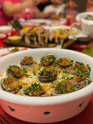 Xuhui · Round Stone Beach Luxury Hotel