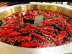 Seventeen Doors Chongqing Old Hotpot (Fengpao Highway Store)