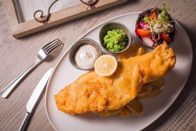 HOOKED (158 Fang Store)