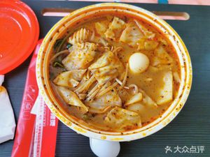 Tian Lao Hen Big Bowl Old-Style Spicy Hot Pot · Fried Skewers