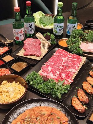 Xiao Niujia Northeast Barbecue (Jinshan Branch)