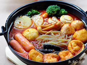 Authentic Sichuan Spicy Hot Pot (Xianxia Dajun Branch)