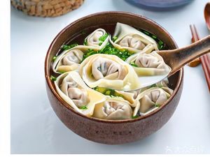 Four Seasons Family Happiness Dumplings with Traditional Beef Soup