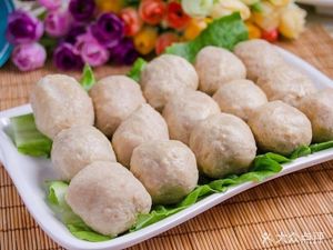 Wujiang Road Pan-Fried Dumplings and Dumpling Wrappers