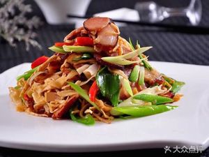 Gan-Xiang Stir-Fry (Movie Theater Store)