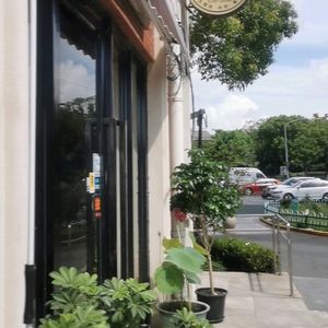Corner Seven (Changjue Road Store)