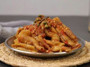 Qinwei Delicacies Shop