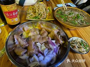 Henan Zhoukou Dengcheng Pig Trotters (Guangming Road Store)