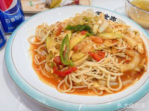 Golden Wheat Beef Noodles