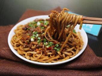 Qianlixiang Dumplings & Noodles (First Canteen Store)