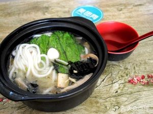 Qianwei Hui Crossing Bridge Rice Noodles (Honggutan Branch)