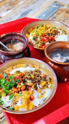 黄记瓦罐煨汤(广场东路店)