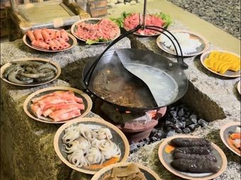 Hong Bai Hui Garden Wine House Charcoal Hot Pot