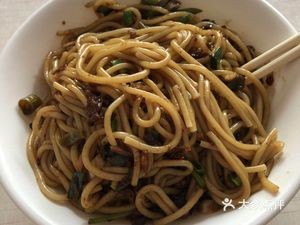 Luo Ji Early Morning Delicacies Bone Soup (Zishi Road Store)