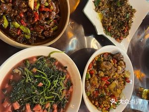 Wang's Yard Restaurant