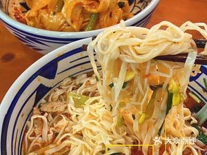 Qu Northwest Large Bowl Oil-Plowed Noodles (Fuzhou Road Branch)