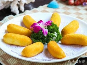 Yue Jia Jiang Crispy Chicken Rice · Braised Rice