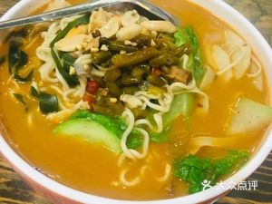 Zhang Family Noodles and Large Plate Chicken (Yunding Business)