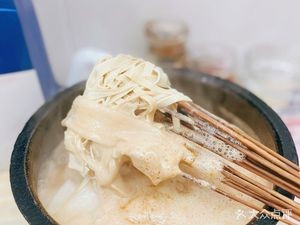 Lao Xiang Hanging Oven Barbecue Hot Pot (Xutan West Street Branch)