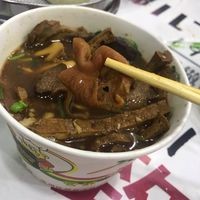 西线街为民菜市场小吃一条街