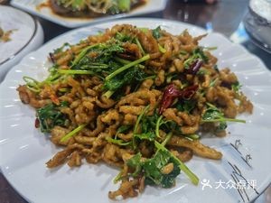 Lao Chu Zi Xia Bai Cai Lu Mian Guan