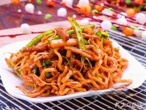 Veteran Iron Pot Braised Noodles (Clothing City Branch)
