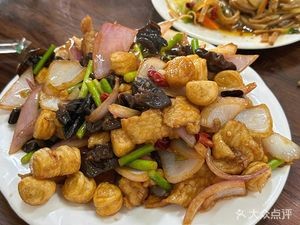 Bi's Noodle Shop