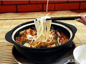 Yunnan Crossing Bridge Rice Noodles (Specialty Store)