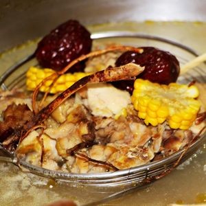 Yue Master Cantonese Hot Pot