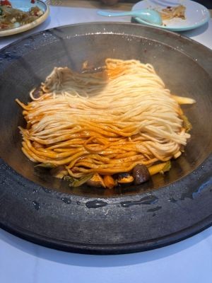 Man Chef Iron Pot Noodles (Changsheng Street Store)