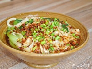 Hedong Li Ji Small Stew Meat and Noodles (Yijing Street Store)