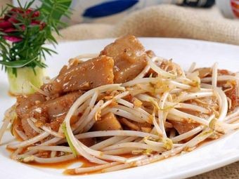 Chun Mei Noodles with Meat Pancakes