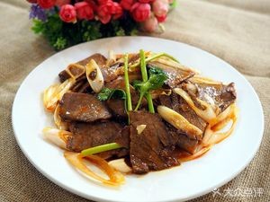 Donglai Zizai Lou Private Kitchen (Longkou City)