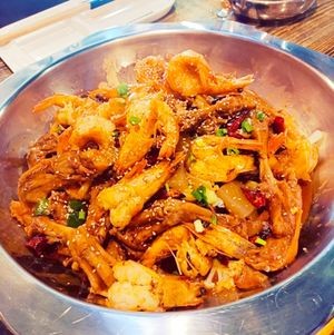 Mo Mo Ya Duck Claw Special Hot Pot (Longkou Branch)