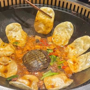 地锅江湖铁锅炖(牟平店)