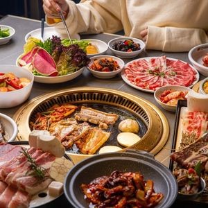 Benjia Charcoal BBQ (Yantai University Store)