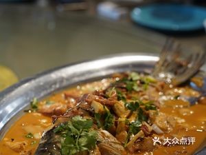 Yiqing Shed