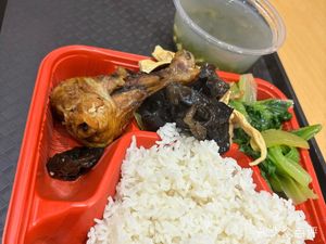 Hongqiao Street Long Seniors Restaurant (Huaguang Street Branch)