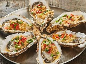 Litchi Wood-fired Chicken & Fresh Pork Offal Porridge