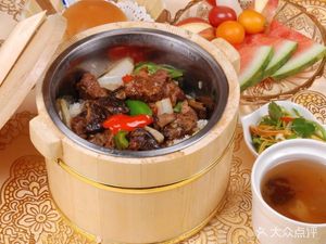 He Xiang Wooden Bucket Rice