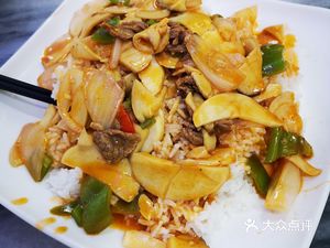 Lanzhou Hand-Kneaded Noodles (Dadao Road – Zone 2)